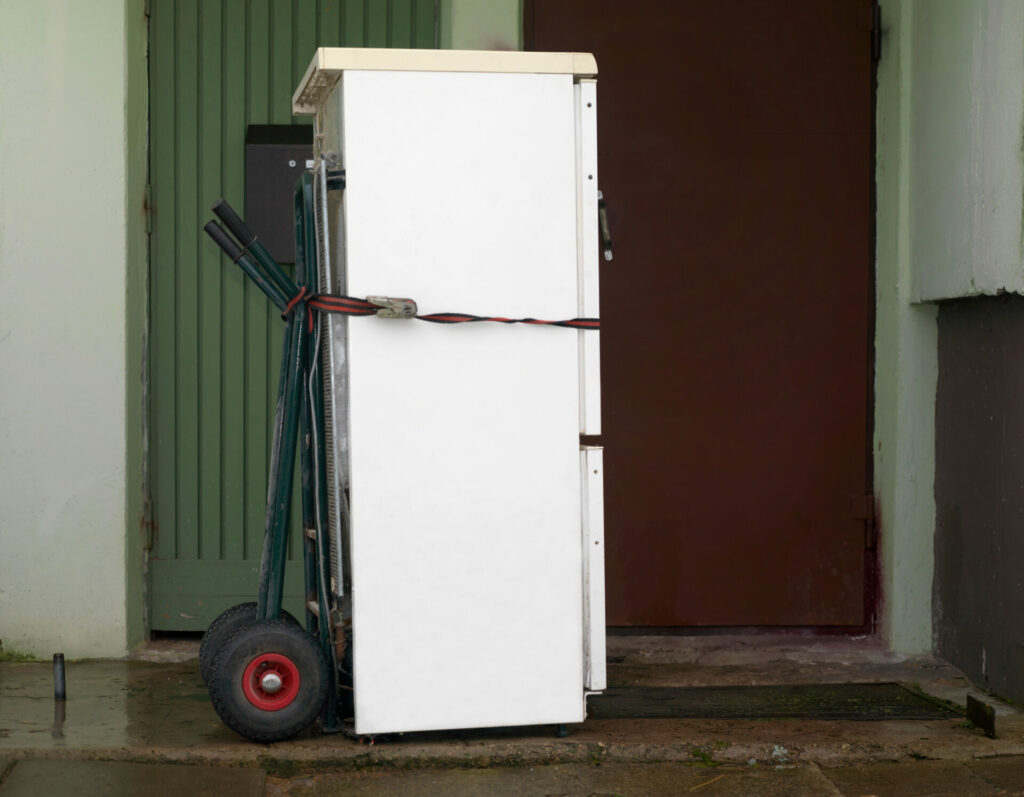 Quick and Easy Refrigerator Removal Services for a Cleaner Home