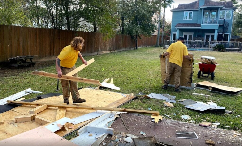 How Reliable Debris Hauling Keeps Construction on Schedule 